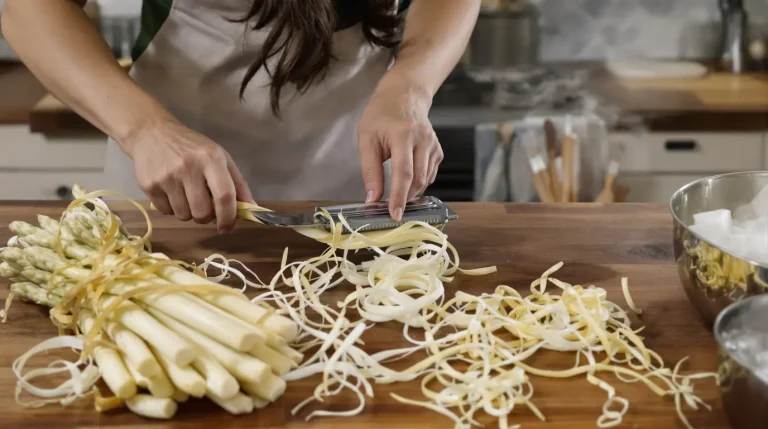 « Mes asperges étaient toujours amères et filandreuses » : j'ai compris en inversant ce geste en cuisine « Mes asperges étaient toujours amères et filandreuses » : j'ai compris en inversant ce geste en cuisine
