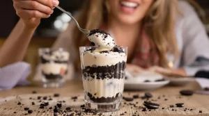 « Mon dessert était prêt avant le dîner » : j’ai troqué mon tiramisu pour ces verrines au Oréo