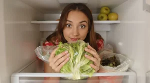 Les sacs fruits et légumes du supermarché s’utilisent à l’envers depuis toujours, voici pourquoi